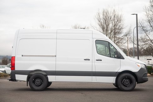 Used 2025 Mercedes-Benz Sprinter 2500 image 6