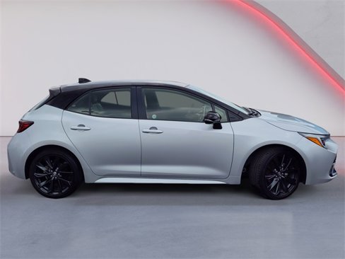Used 2025 Toyota Corolla XSE image 2