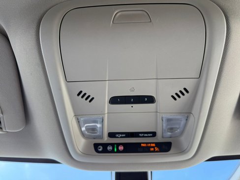 Used 2021 Buick Enclave Essence image 40