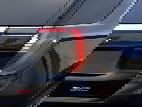 New 2025 GMC Yukon Denali w/ Denali Reserve Package image 11