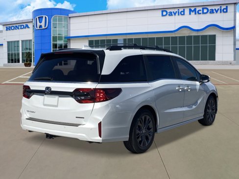 New 2026 Honda Odyssey Touring image 5