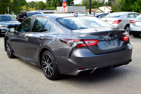 Used 2022 Toyota Camry SE image 8