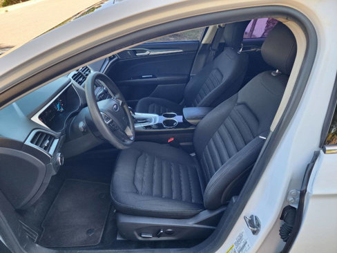 Used 2013 Ford Fusion SE image 10