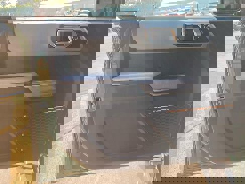 Used 2023 Ford Bronco Badlands w/ Sasquatch Package image 14