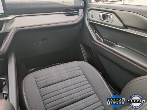 Used 2025 Ford Explorer ST-Line image 17