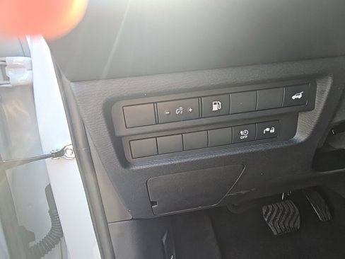New 2025 Mitsubishi Outlander SE image 20