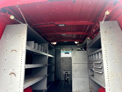 Used 2015 Chevrolet Express 2500 image 31