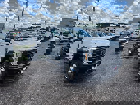 New 2025 Ford F450 XL image 1