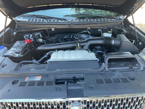 Used 2024 Lincoln Navigator Premiere image 32