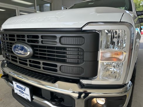 New 2026 Ford F250 XL image 1