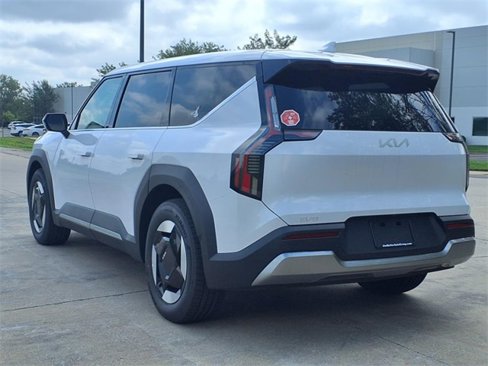 New 2026 Kia EV9 Light image 4