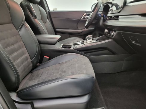 Used 2024 Mitsubishi Outlander SE image 36