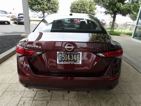 Certified 2025 Nissan Sentra SV image 7