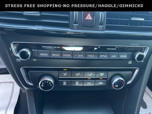 Used 2018 Kia Optima S image 12