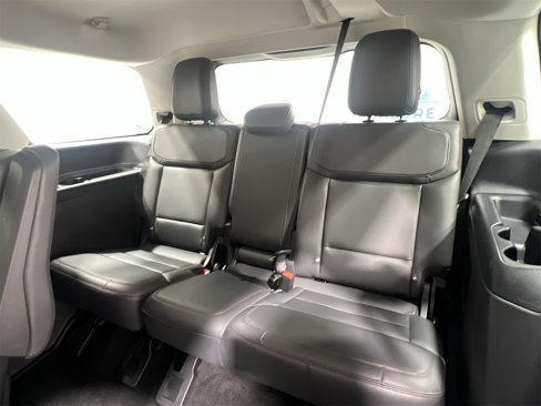 Used 2025 Ford Expedition Active image 24