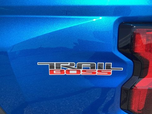 Used 2024 Chevrolet Colorado Trail Boss w/ LPO, Dark Essentials Package image 18