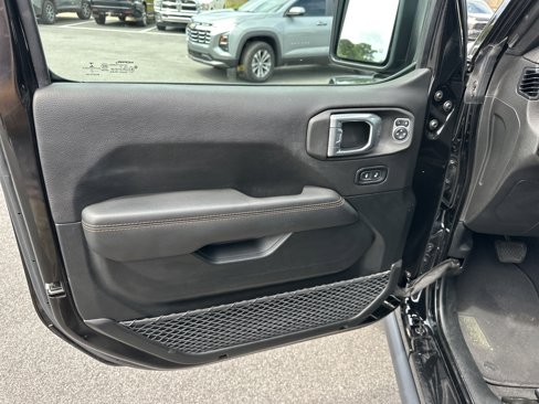 Used 2021 Jeep Gladiator Mojave image 10