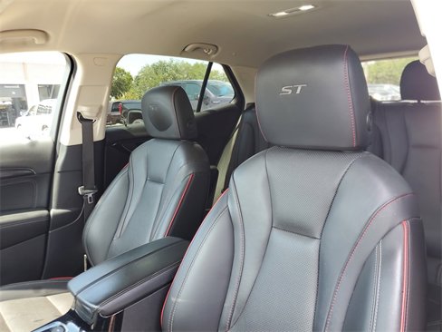 Used 2023 Buick Envision Essence w/ Sport Touring Package image 15