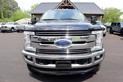 Used 2019 Ford F350 Lariat image 2