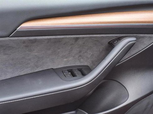 Used 2022 Tesla Model 3 Long Range image 16