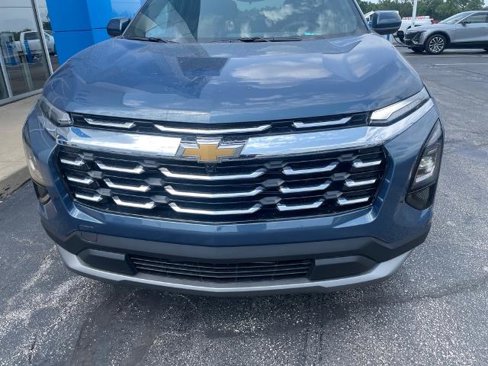 New 2026 Chevrolet Equinox LT w/ Convenience Package II image 2