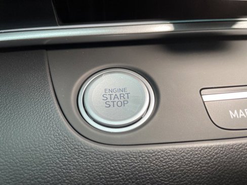 New 2025 Hyundai Elantra SEL image 17