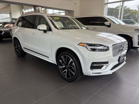Used 2025 Volvo XC90 B5 Plus w/ Protection Package Premier image 27