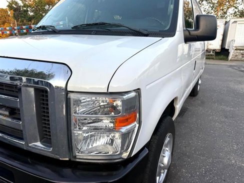 Used 2014 Ford E-150 and Econoline 150 w/ Power Group image 40