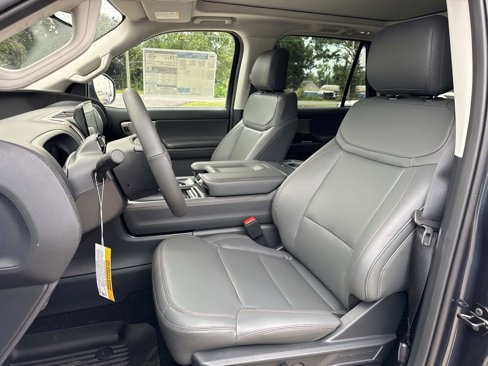 New 2025 Ford Expedition Max Active image 8