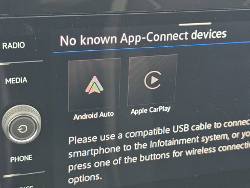 New 2025 Volkswagen Taos SE image 10