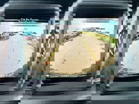 New 2023 Jeep Wrangler Unlimited w/ Sun & Screen Package image 17