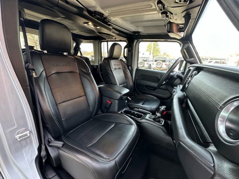 Used 2023 Jeep Wrangler Unlimited Sahara image 25
