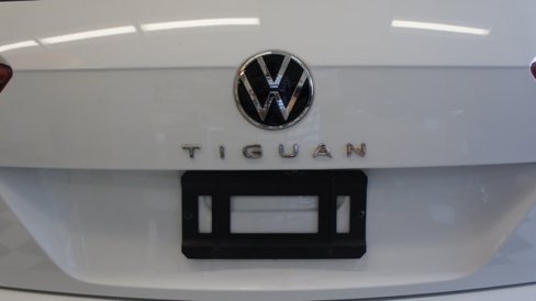 Used 2022 Volkswagen Tiguan SE image 65