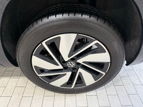 Certified 2024 Volkswagen Atlas SE image 34