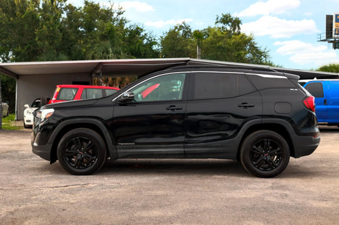 Used 2018 GMC Terrain SLE w/ Driver Convenience Package image 3