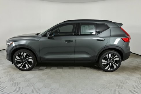 New 2026 Volvo XC40 B5 Ultra w/ Climate Package image 3