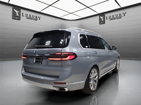 Used 2023 BMW X7 xDrive40i w/ Premium Package image 8