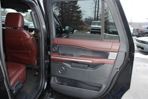 Used 2024 Ford Expedition Max Limited image 19
