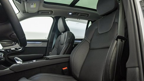 New 2025 Volvo XC90 T8 Plus w/ Protection Package Premier image 22