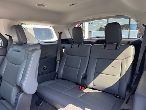 New 2025 Ford Explorer Active w/ Active Comfort Package image 16