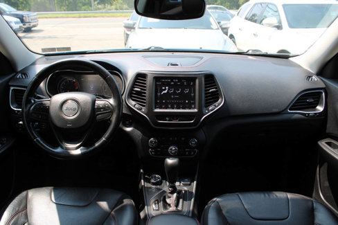 Used 2020 Jeep Cherokee Trailhawk image 34