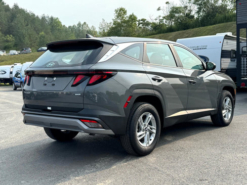 Used 2025 Hyundai Tucson SE image 5