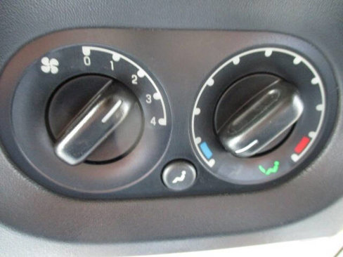 Used 2010 Ford Explorer XLT image 32