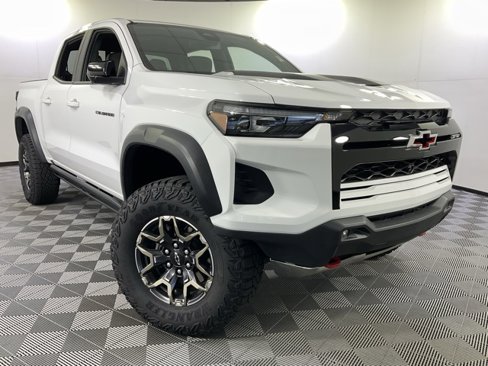 Used 2024 Chevrolet Colorado ZR2 w/ Technology Package image 42