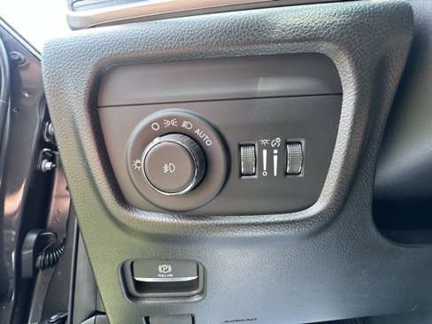 New 2025 Jeep Grand Cherokee L Limited w/ Luxury Tech Group II image 41