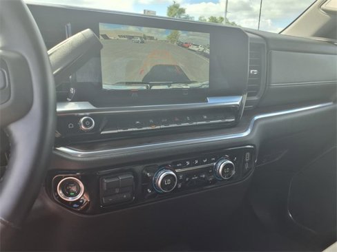 Used 2025 GMC Sierra 1500 SLT image 11
