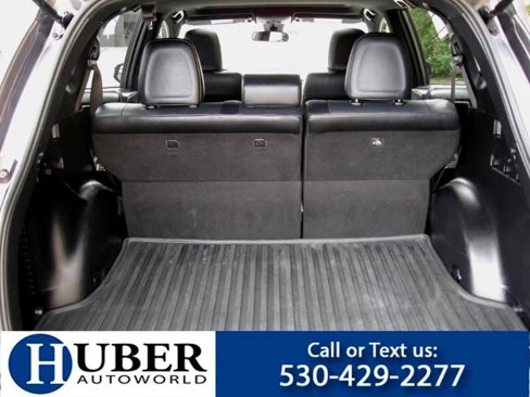 Used 2018 Toyota RAV4 SE image 15