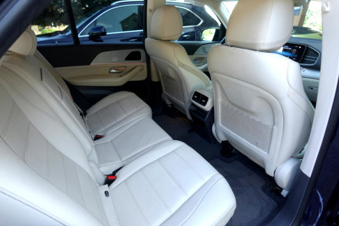 Used 2020 Mercedes-Benz GLE 350 4MATIC w/ AMG Line Exterior image 12