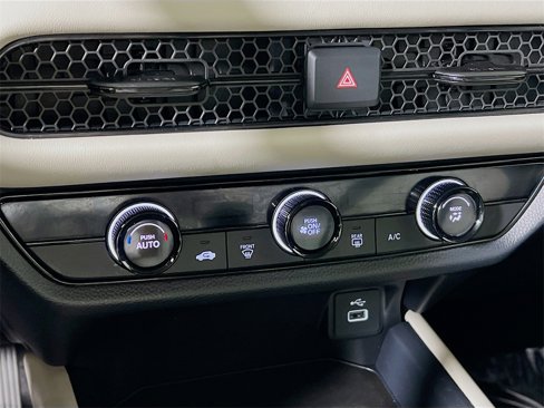 Used 2025 Honda HR-V LX image 15