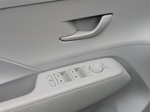 Certified 2024 Hyundai Kona SEL image 17